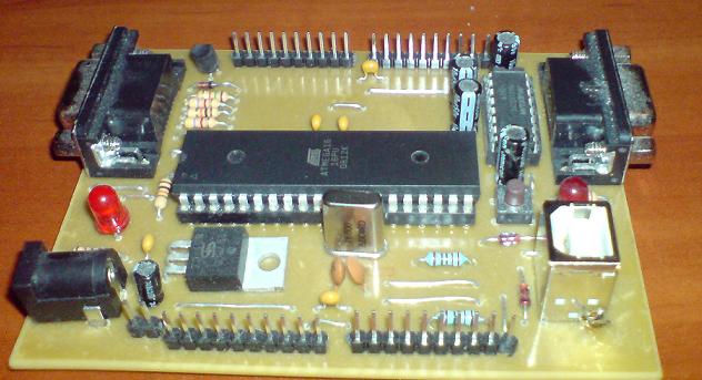 pm:pm:prj2009:cb:acraciun:craciunalexandru_pcbatmega16.jpg