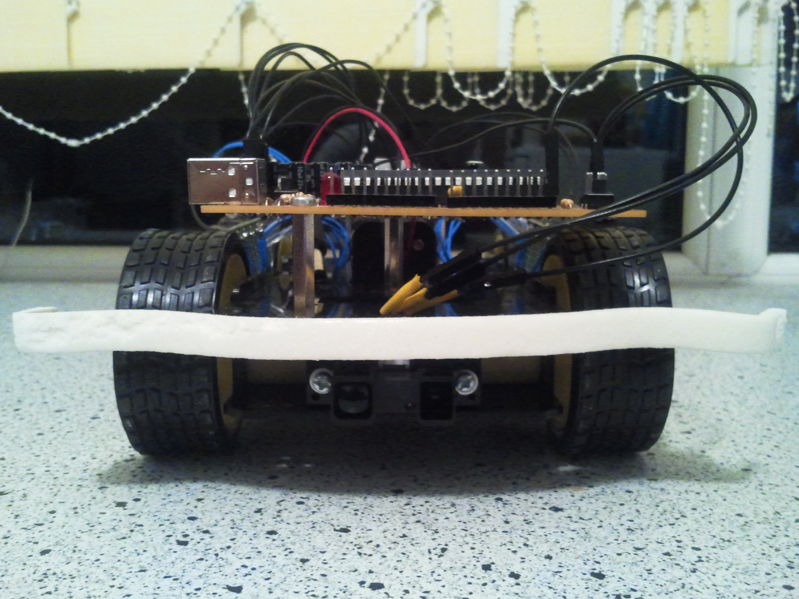 pm:prj2012:abostan:explore_rover3.jpg