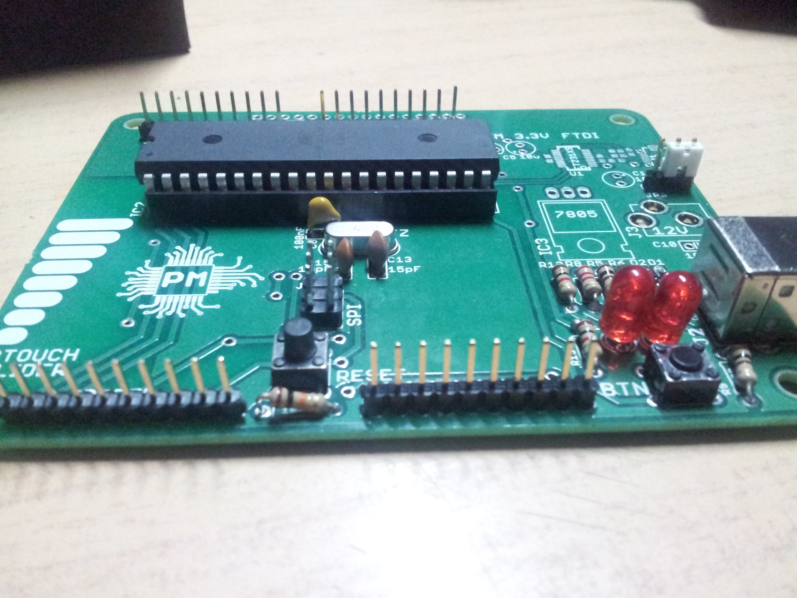 pm:prj2015:fpapa:microcontroller.jpg