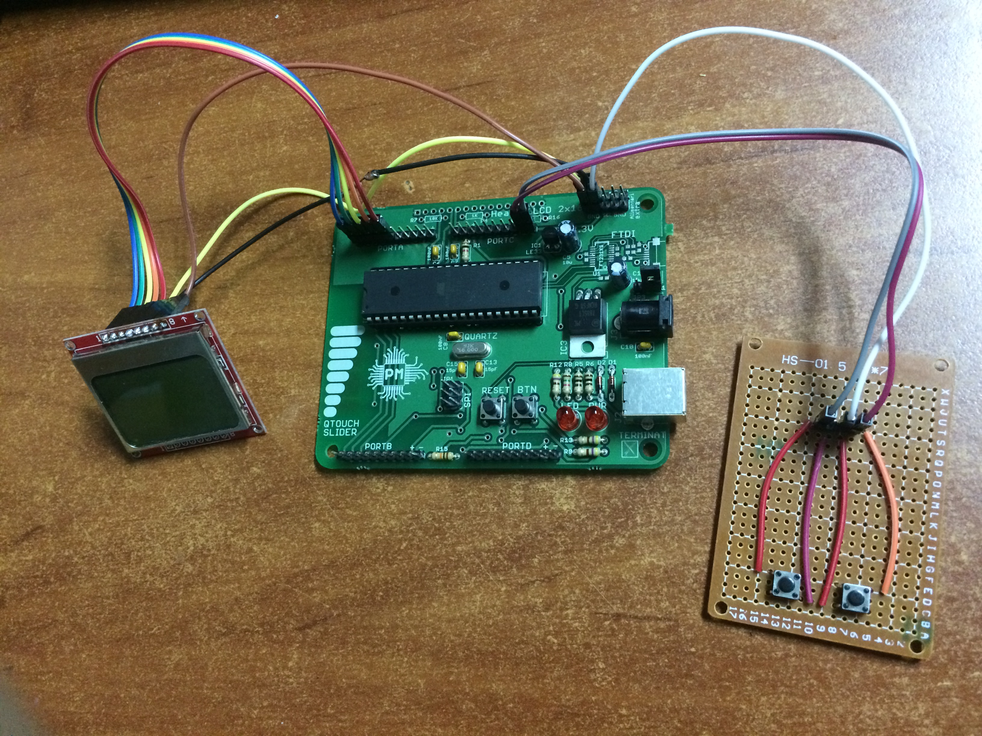 pm:prj2017:amusat:brickrace_pcb_placuta_test_lcd_1_.jpg