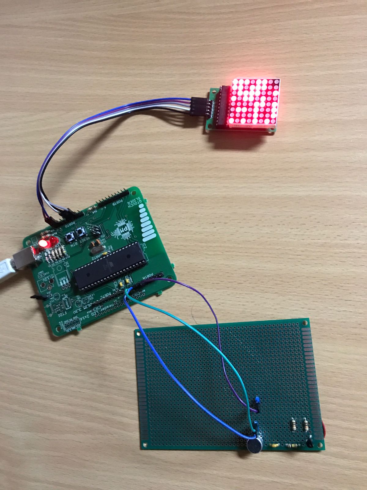 placa-de-baza-si-microfon.jpeg