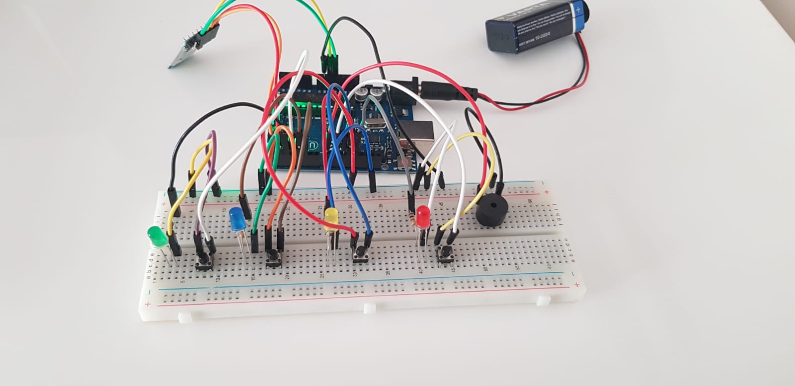 memory_game_breadboard2.jpeg