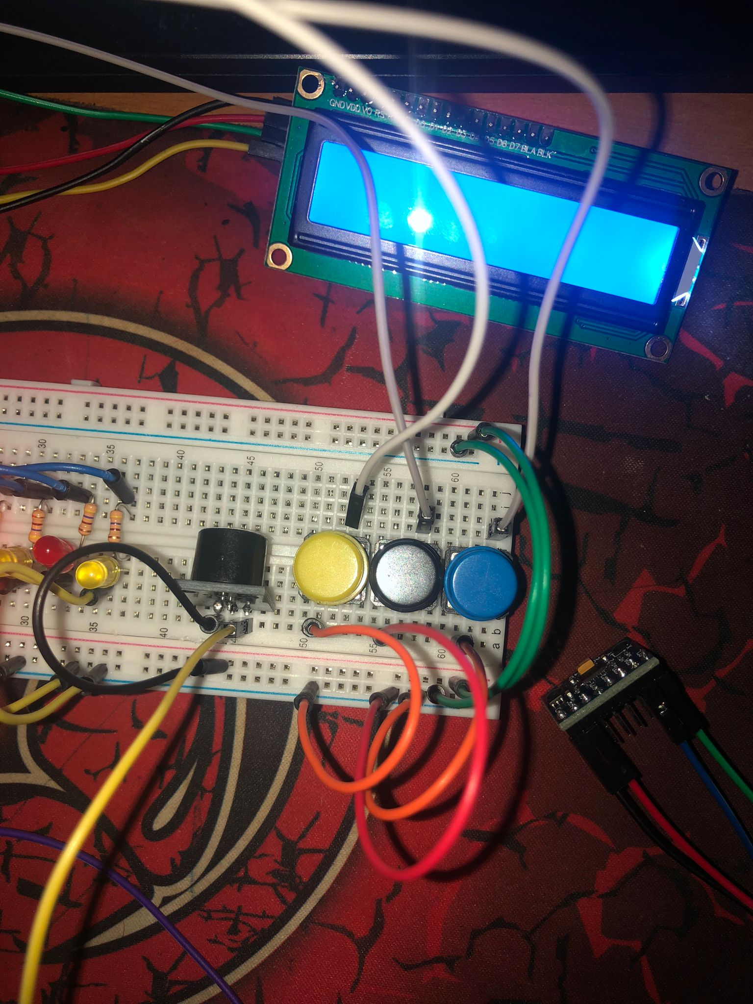 roul_buttons_piezo_lcd_adxl345.png