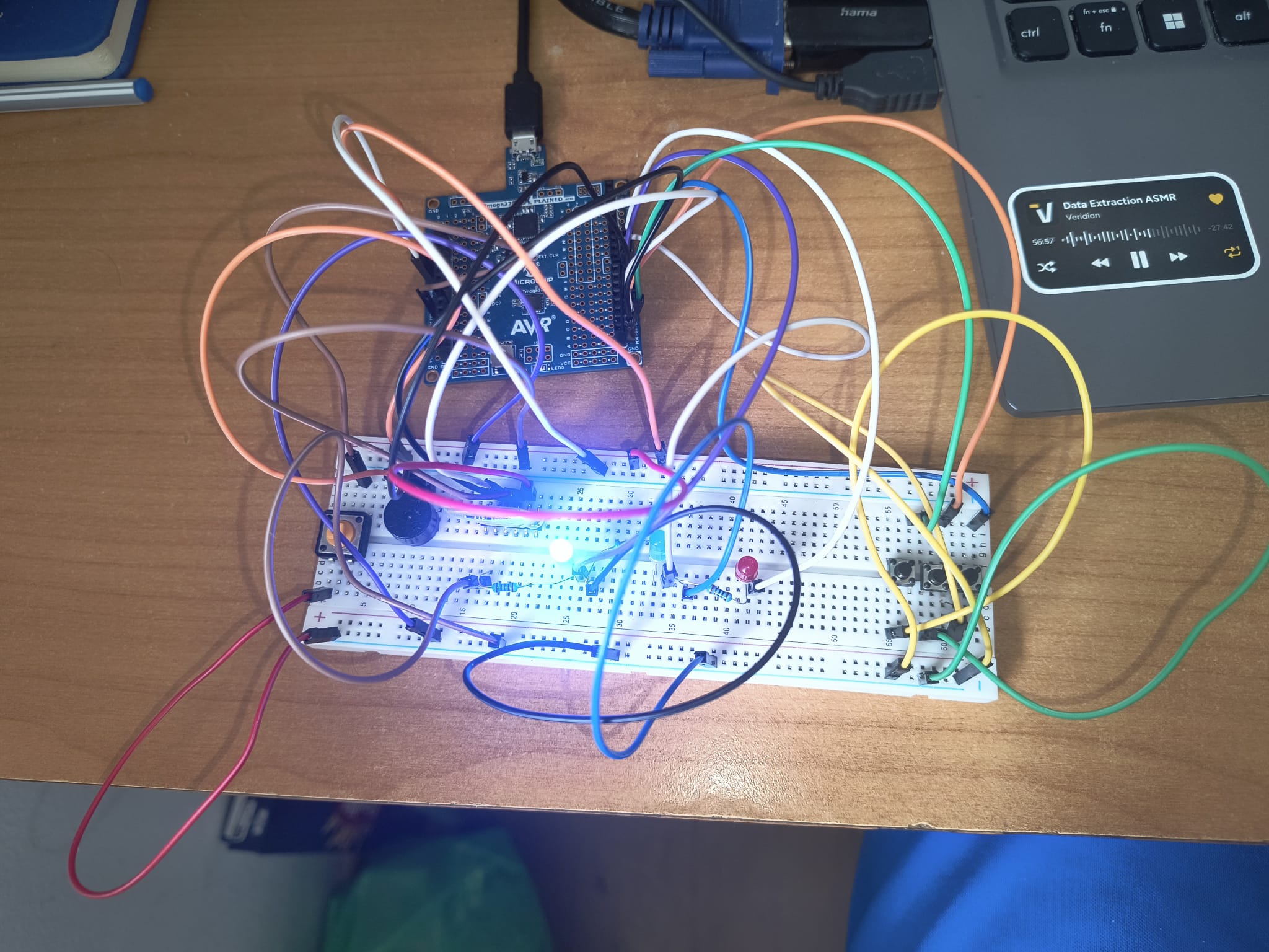 pm:prj2026:alexandru.jipa2803:breadboard_devid1.jpeg