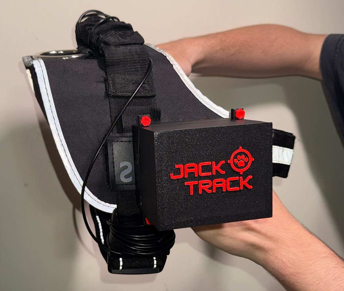 pm:prj2026:ionut.otelea:jacktrack_finalproduct.jpeg