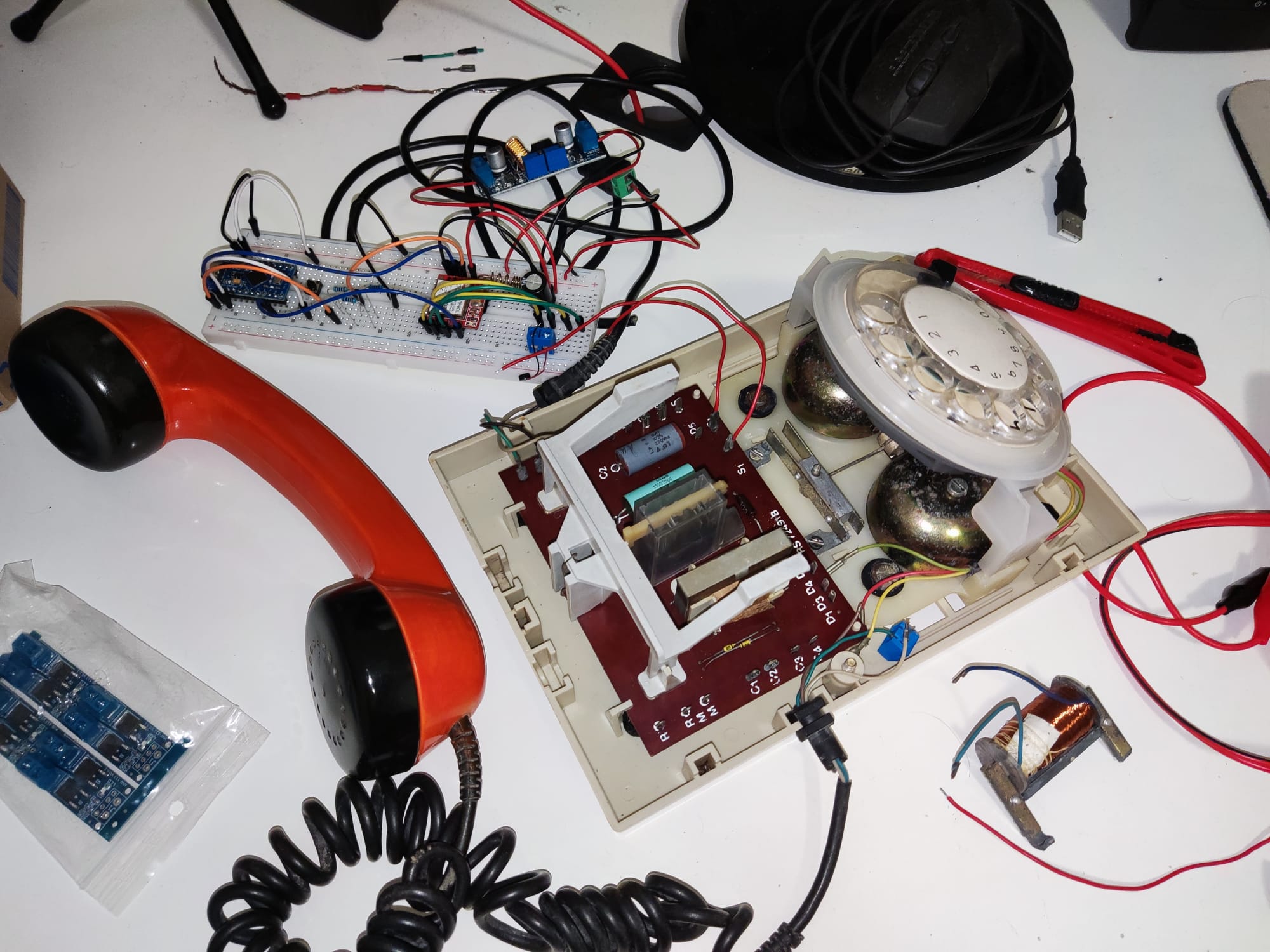 pm:prj2026:jan.vaduva:rotary_phone.jpeg
