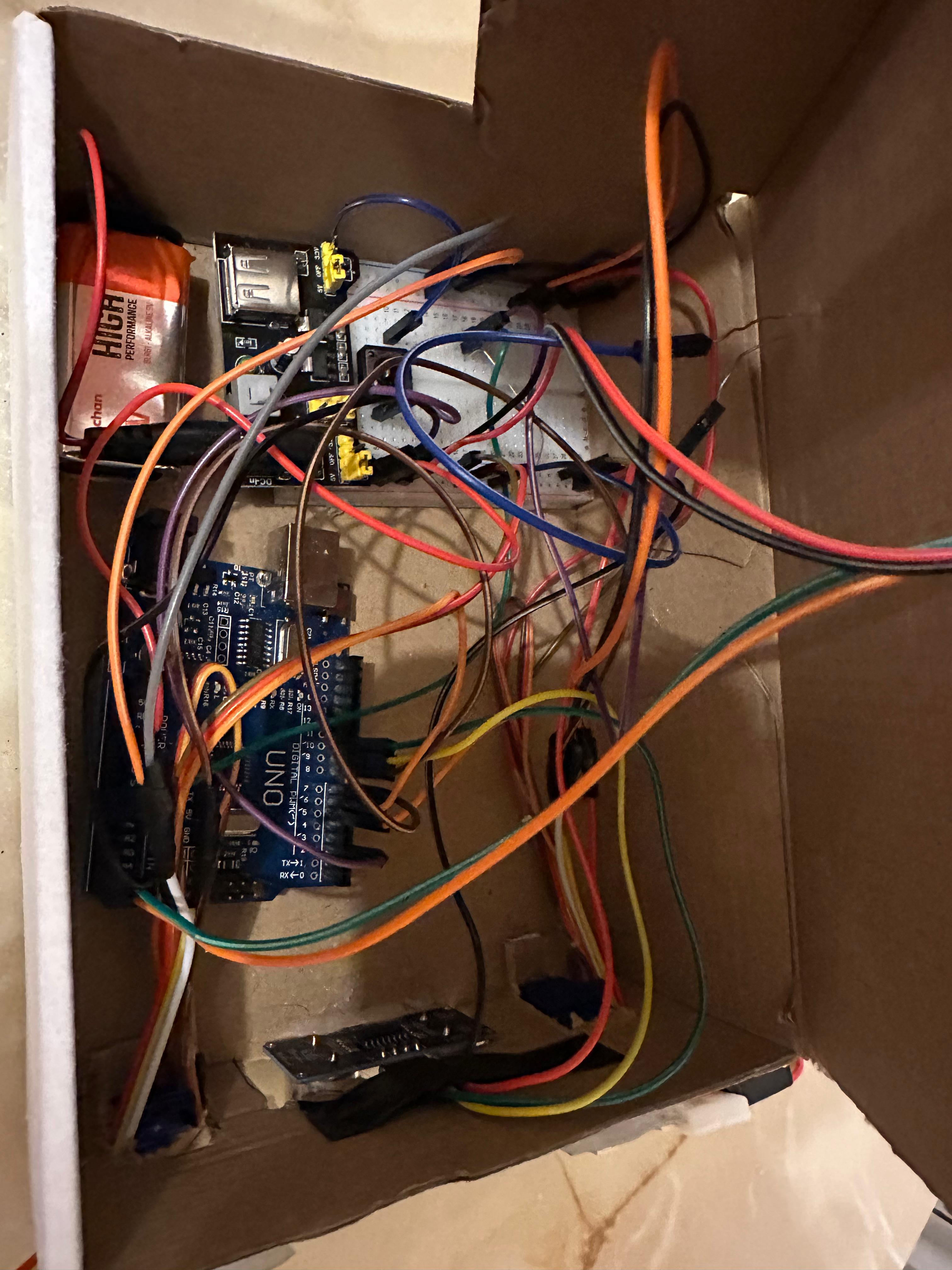 pm:prj2026:mihnea.dinica:faruri-adaptive-matrix-arduino-schematic-montaj1.jpeg